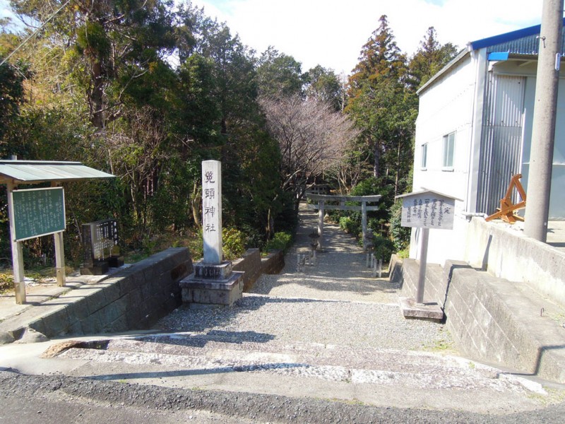 菟頭神社 参道 入り口