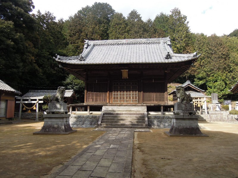 相楽神社（兎上神社） 社殿