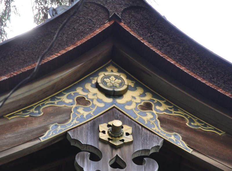 岡崎神社 拝殿 神紋