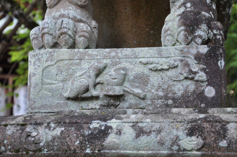 岡崎神社 狛犬 兎と臼と杵