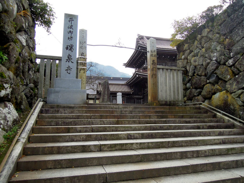 井波 瑞泉寺 門