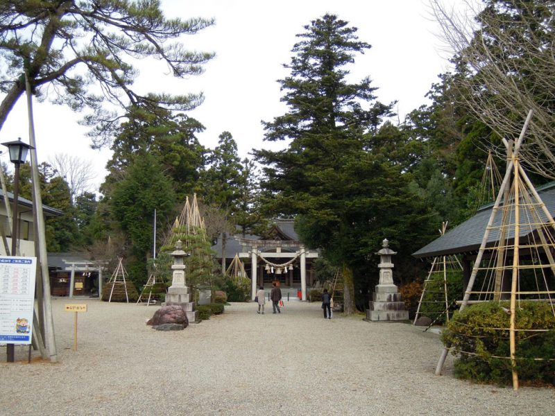 高瀬神社 境内