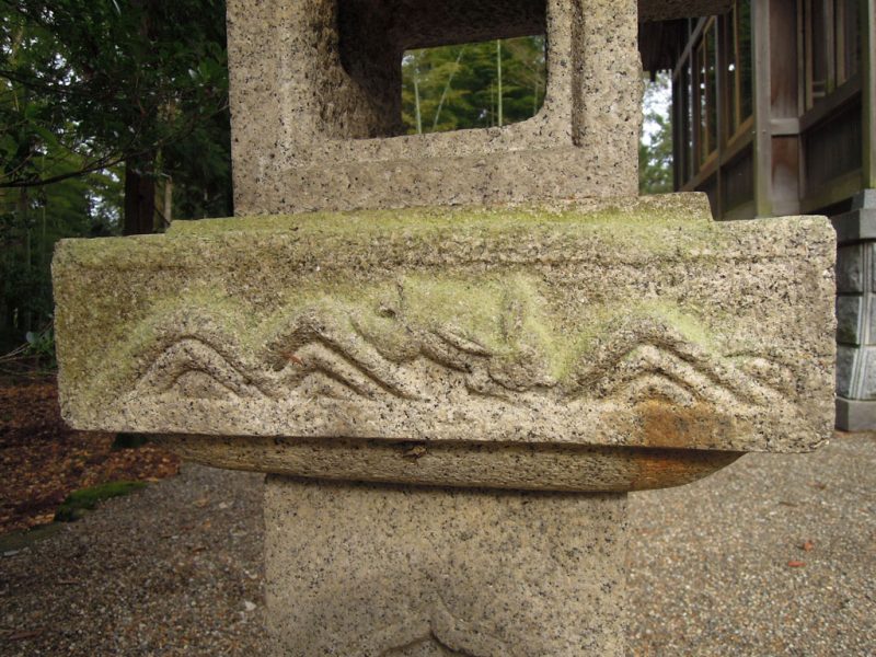 高瀬神社 境内灯籠 兎