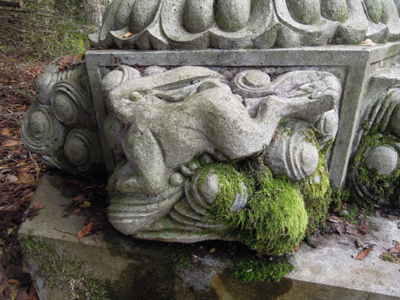 高瀬神社 石灯籠 兎