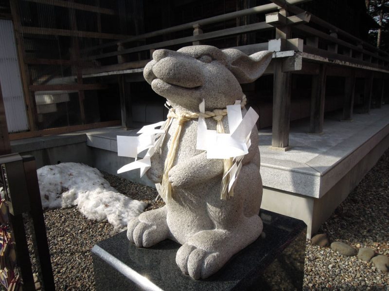 湯倉神社 なでうさぎ