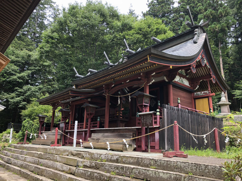 新海三社神社 西本社・中本社