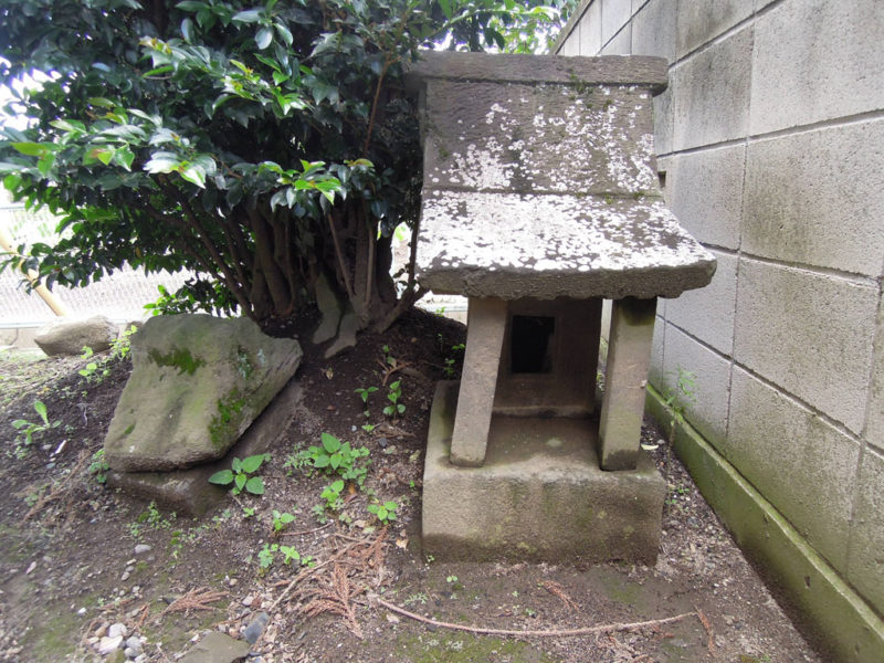 飯玉神社(中尾町) 石祠