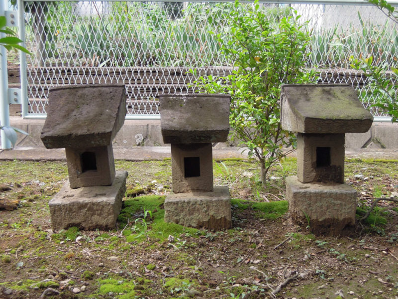 飯玉神社(中尾町) 石祠