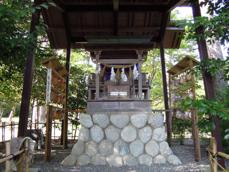 矢奈比賣神社 霊犬神社