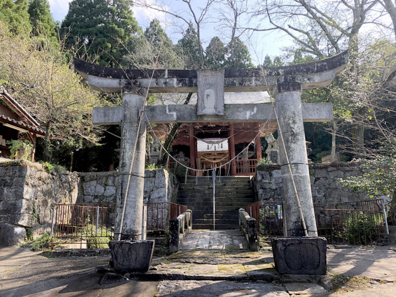 玉名山部田熊野座神社 鳥居