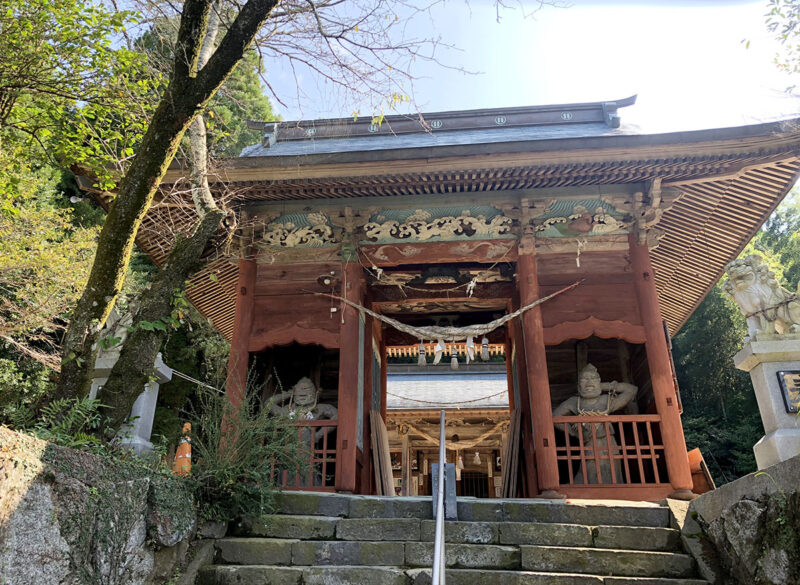 玉名山部田熊野座神社 山門