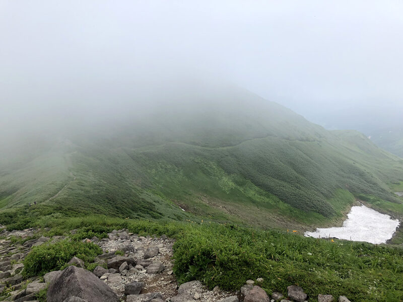 月山 牛首から湯殿山神社へ