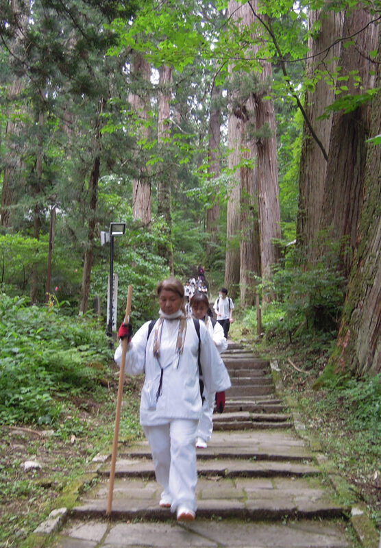 羽黒山 表参道