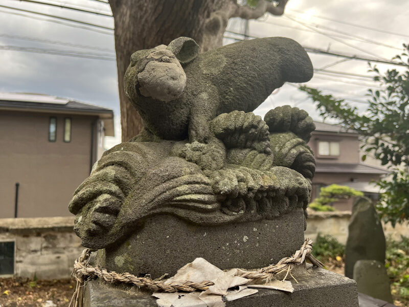 波折神社 兎像