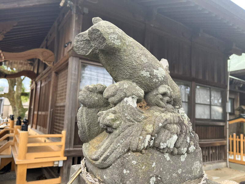 波折神社 兎像