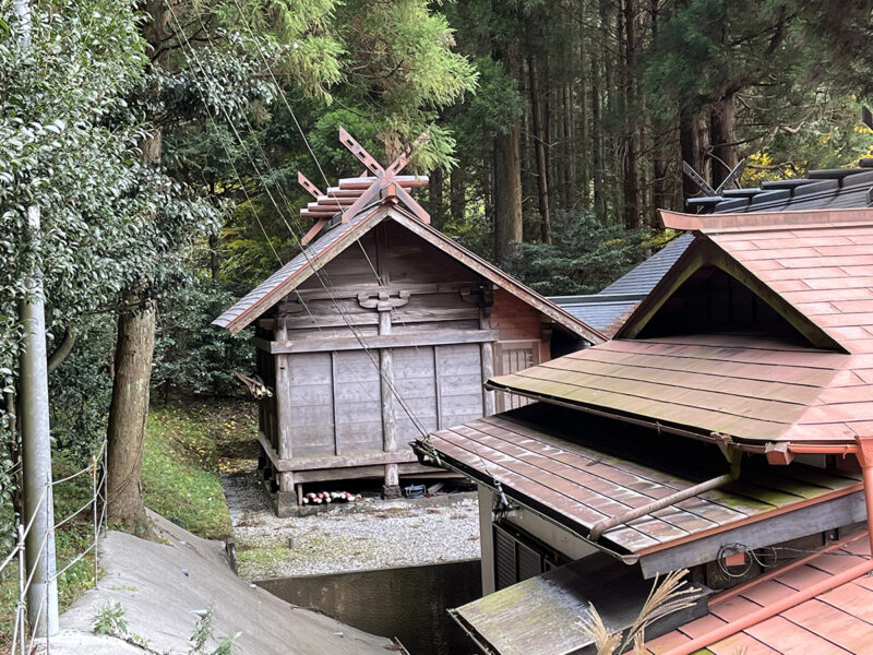 荒立神社 本殿