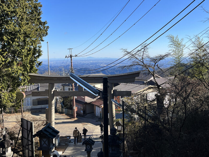 御嶽神社 参道からの景色